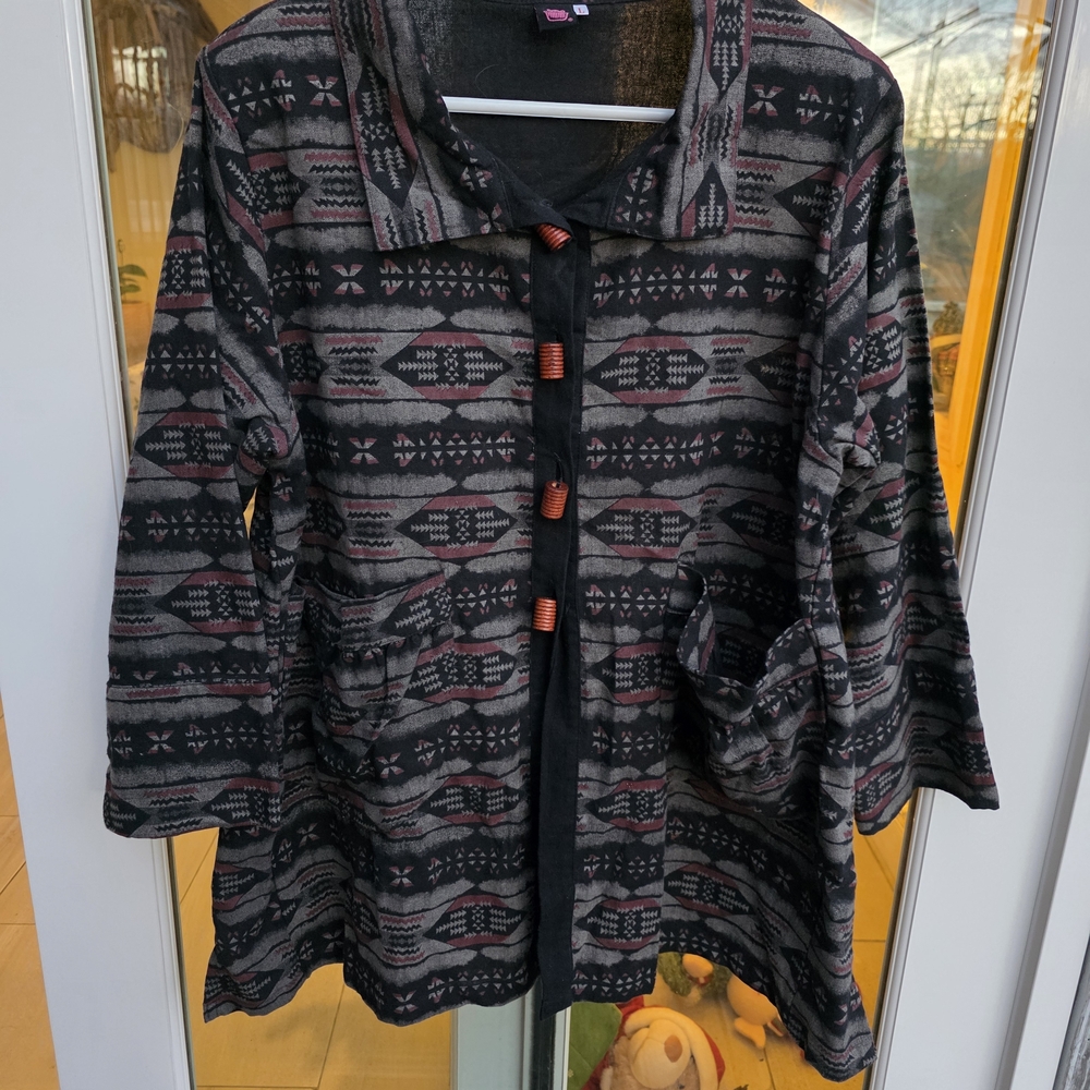 Geometric Patterned Button-Up Jacket - image 2